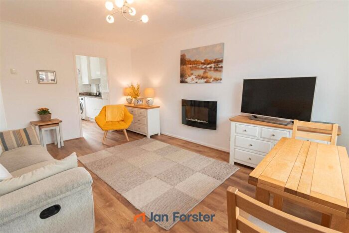 1 Bedroom Bungalow For Sale In Brock Farm Court, North Shields, NE30