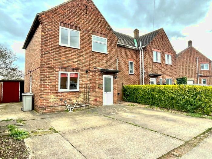 3 Bedroom Semi-Detached House To Rent In Monks Dyke Road, Louth, LN11