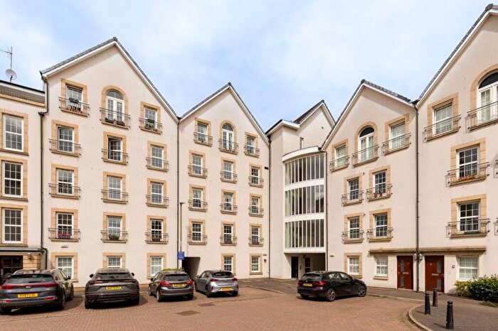 2 Bedroom Flat For Sale In / Dalry Gait, Haymarket, Edinburgh, EH11