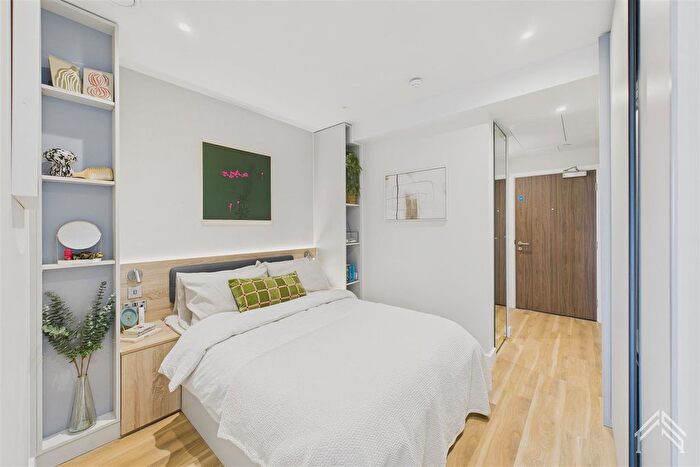 Studio To Rent In College Road, Croydon, CR0