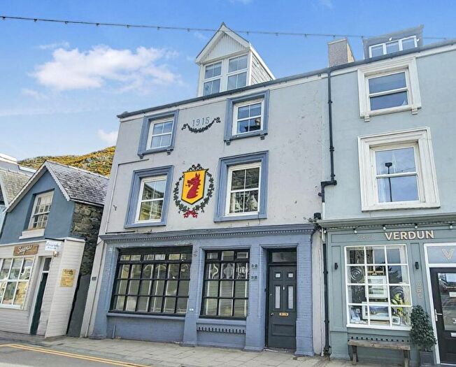 1 Bedroom Flat For Sale In Old Bank Buildings, Barmouth, LL42