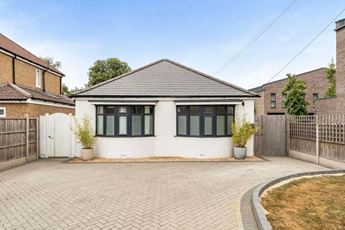 3 Bedroom Detached Bungalow For Sale In Homefield Road, Coulsdon, CR5