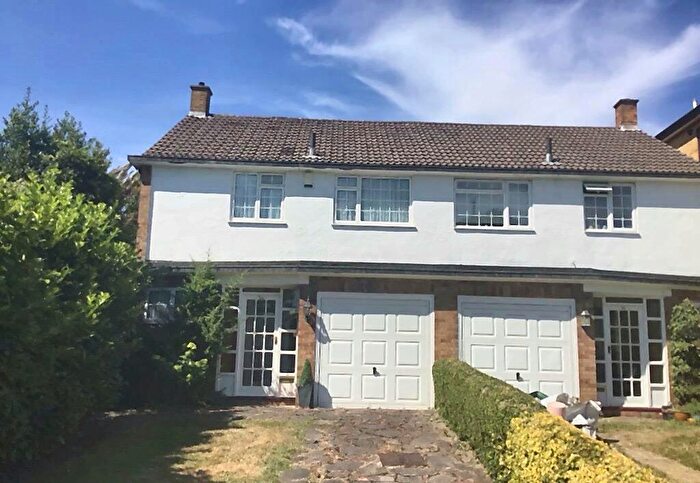 3 Bedroom Semi Detached House For Sale In Kent House Road, London, SE26