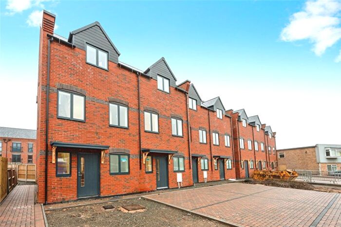 3 Bedroom End Terrace House For Sale In Progress Court, Nelson Lane, Warwick, CV34