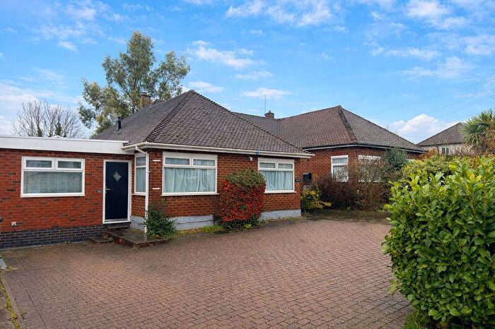 3 Bedroom Semi-Detached Bungalow For Sale In Plants Brook Road, Sutton Coldfield, B76