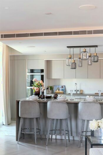 2 Bedroom Flat For Sale In Essoldo House, Old Church Street, Chelsea, SW3