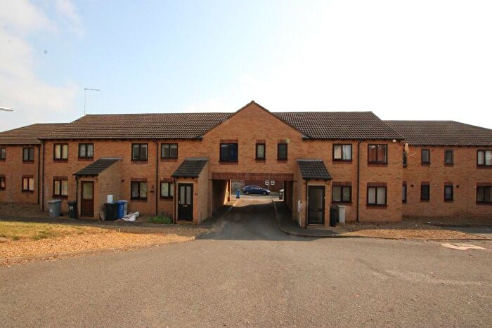 1 Bedroom Maisonette To Rent In Thorngate Street, Kettering, Northamptonshire, NN16