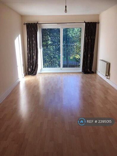 1 Bedroom Flat To Rent In Albany Court, Beckenham, BR3