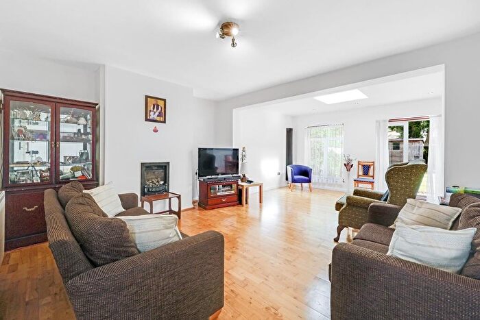 3 Bedroom Terraced House For Sale In Attewood Avenue, London, NW10