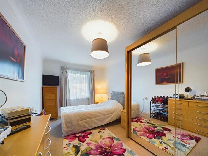 1 Bedroom Flat For Sale In Millburn Court, Perth, PH2