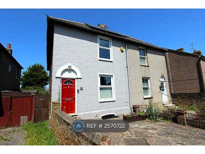 5 Bedroom Semi-Detached House To Rent In West Hill, Dartford, DA1