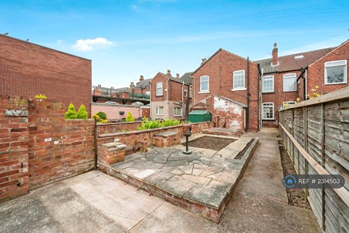 3 Bedroom Terraced House To Rent In Bentley Road, Doncaster, DN5