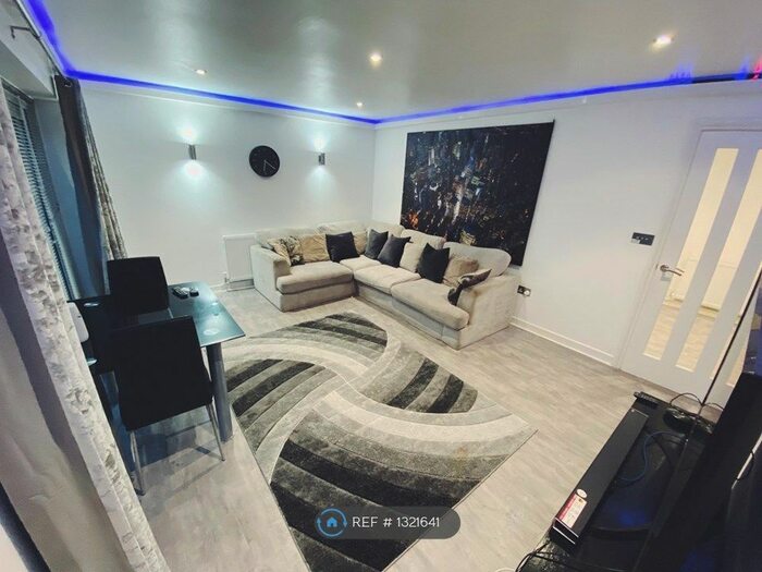 1 Bedroom Flat To Rent In Warham Road, South Croydon, CR2