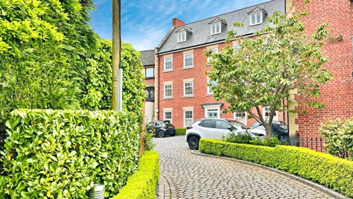 2 Bedroom Penthouse For Sale In Ely Street, Stratford-upon-Avon, CV37