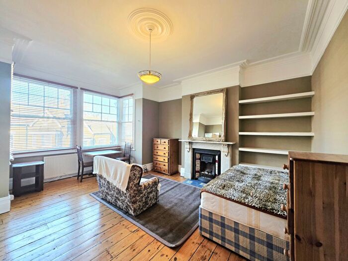 Studio To Rent In Southwood Avenue, Highgate, N6