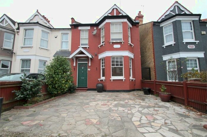 3 Bedroom End Of Terrace House To Rent In Hoppers Road, London N21