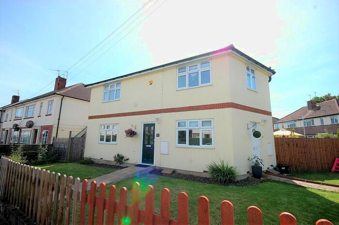 2 Bedroom Maisonette To Rent In C, Northdown Close, Ruislip, HA4