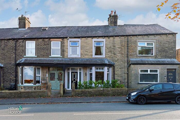 3 Bedroom Terraced House For Sale In Colne Road, Sough, BB18