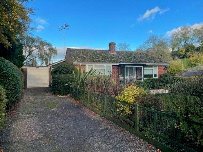 2 Bedroom Bungalow To Rent In Jubilee Close, Litchfield, Whitchurch, Hampshire, RG28