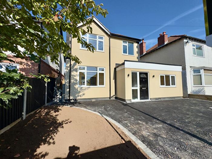 3 Bedroom Detached House To Rent In Bramcote Avenue, Chilwell, Nottinghamshire, NG9