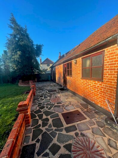 2 Bedroom Bungalow To Rent In The Compasses Barn, West Hanningfield CM2