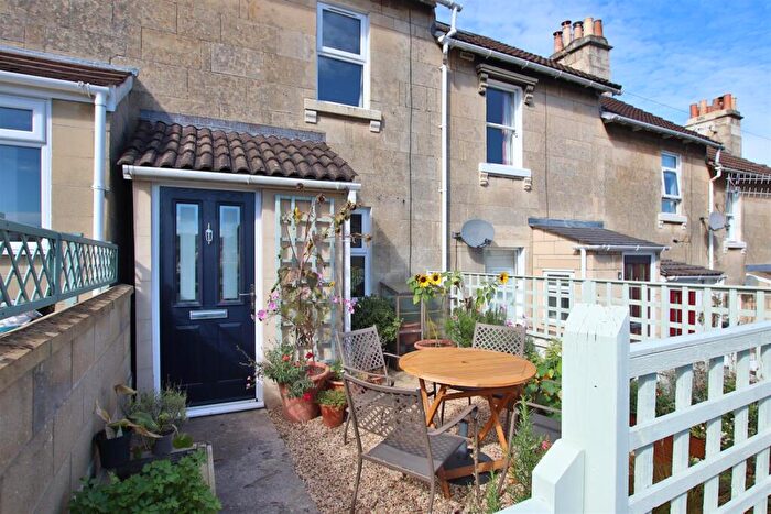 2 Bedroom Terraced House To Rent In Hampton View, Bath, BA1