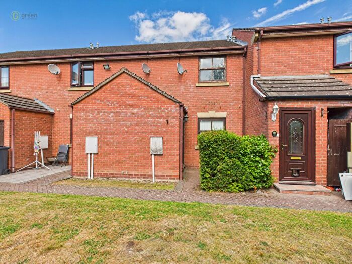 1 Bedroom Maisonette For Sale In Paget Mews, Sutton Coldfield, B76