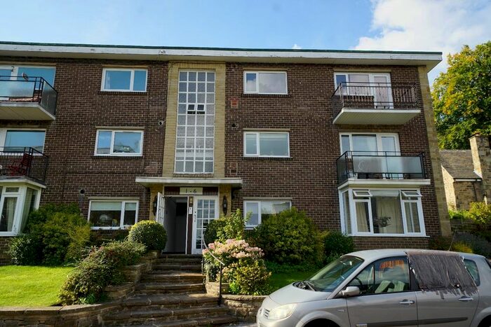 2 Bedroom Flat To Rent In Chesterwood Drive, Broomhill, Sheffield, S10
