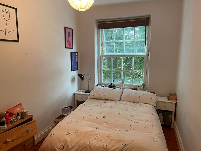 2 Bedroom Flat To Rent In Cheverell House, London, E2