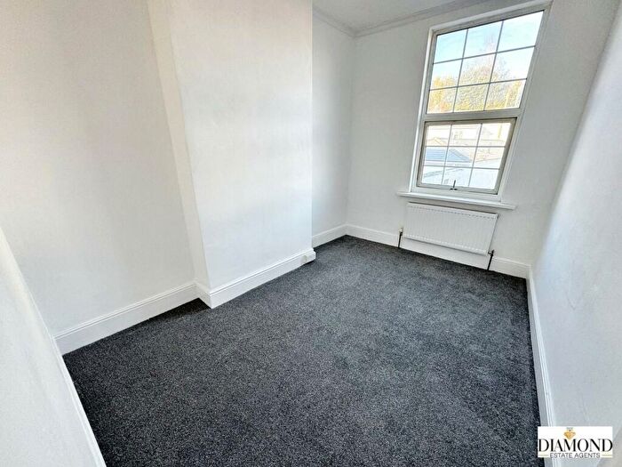 3 Bedroom End Of Terrace House For Sale In East View Place, Tiverton, Devon, EX16