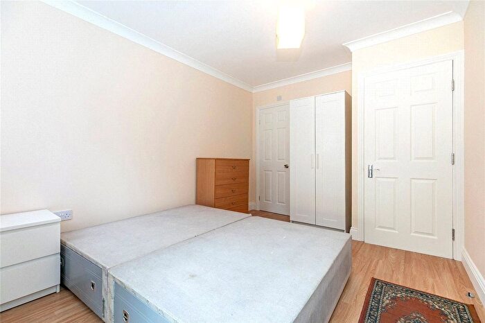 2 Bedroom Flat To Rent In Culloden Road, Enfield, EN2
