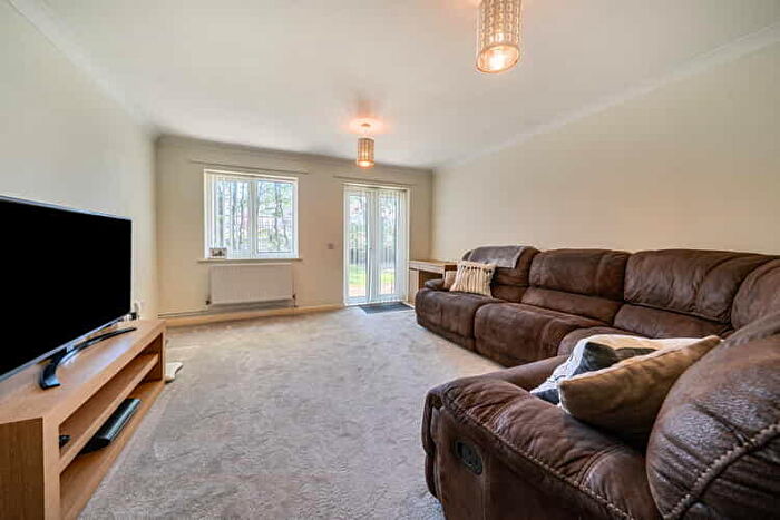 2 Bedroom Flat For Sale In Anders Corner, Bracknell, Berkshire, RG42