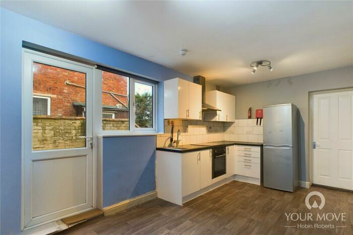 2 Bedroom Flat To Rent In St. Pauls Road, Semilong, Northampton, NN2