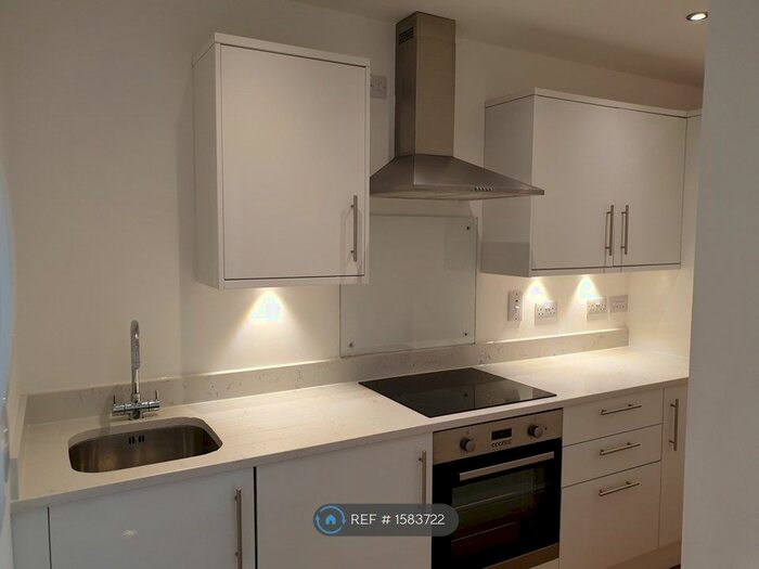 1 Bedroom Flat To Rent In Parish Ghyll Drive, Ilkley, LS29