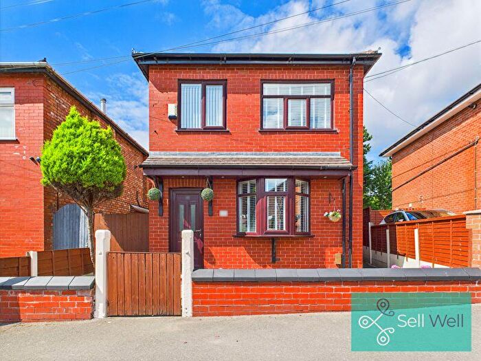 3 Bedroom Detached House For Sale In Chilham Road, Worsley, Manchester, M28
