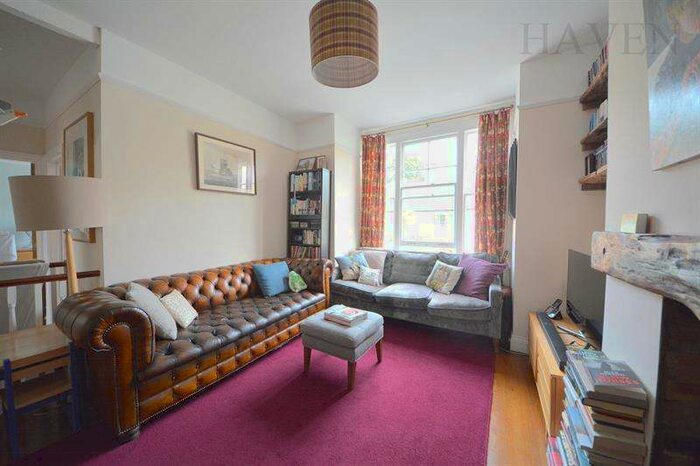 2 Bedroom Maisonette Flat To Rent In Leslie Road, East Finchley, London, N2