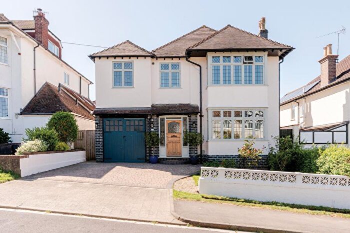 4 Bedroom Detached House To Rent In The Crescent - Henleaze, BS9