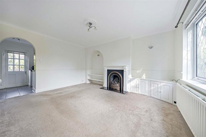 2 Bedroom End Of Terrace House For Sale In Gostling Road, Twickenham, TW2