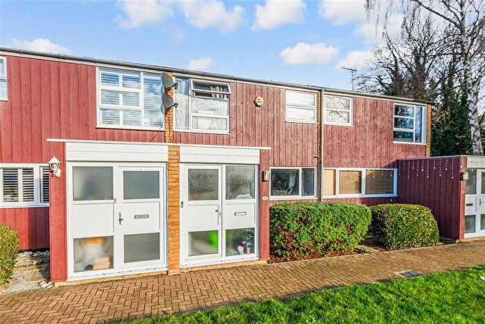 3 Bedroom Terraced House For Sale In Millfield, New Ash Green, Longfield, Kent, DA3