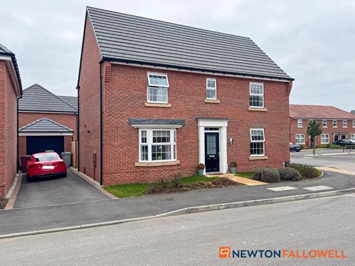 4 Bedroom Detached House For Sale In Victor Way, Fernwood, NG24