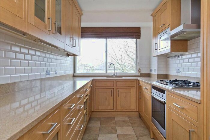 3 Bedroom Flat To Rent In Warwick Gardens, London, W14