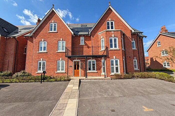 2 Bedroom Flat For Sale In Wimborne, BH21
