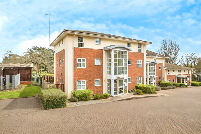 2 Bedroom Flat For Sale In Knights Row, Waytemore Road, Bishop's Stortford, Hertfordshire, CM23