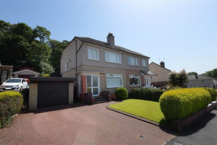 3 Bedroom Semi-Detached House For Sale In Banchory Avenue, Inchinnan, Renfrewshire, PA4