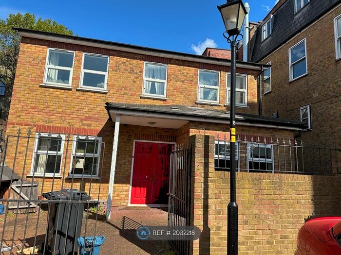 4 Bedroom Detached House To Rent In Chester Crescent, London, E8