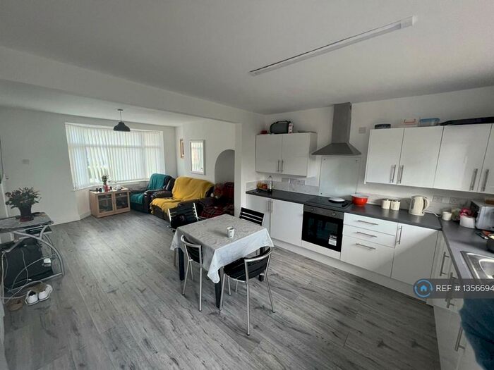 3 Bedroom Terraced House To Rent In Standard Avenue, Coventry, CV4