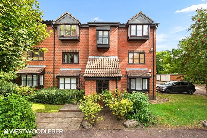 1 Bedroom Flat To Rent In Gladbeck Way, Enfield, EN2