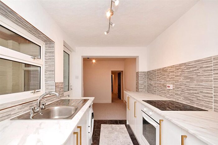 3 Bedroom Terraced House For Sale In Livingstone Street, Norwich, NR2