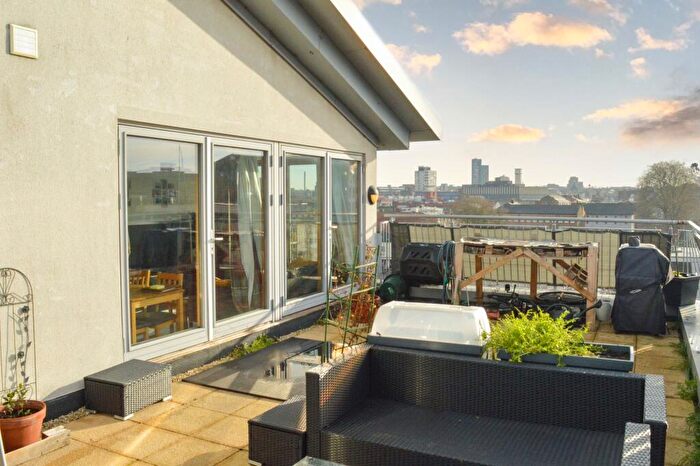 2 Bedroom Flat For Sale In Junior Street, City Centre, Leicester, LE1