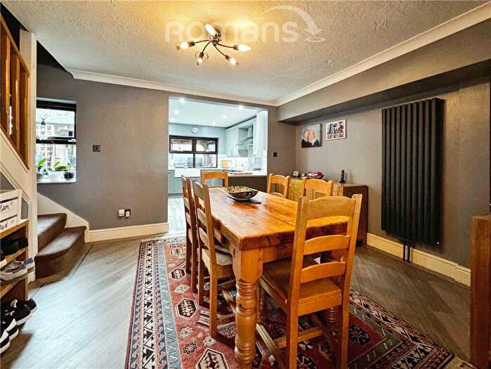 3 Bedroom End Of Terrace House For Sale In College Road, College Town, Sandhurst, GU47